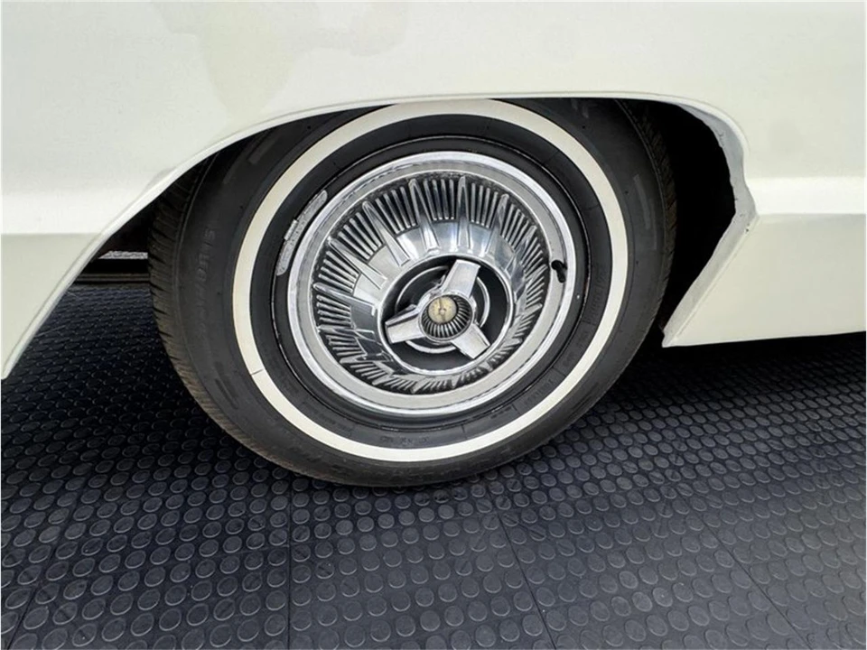 1964 Ford Thunderbird 4th Gen - Image 22 of 31