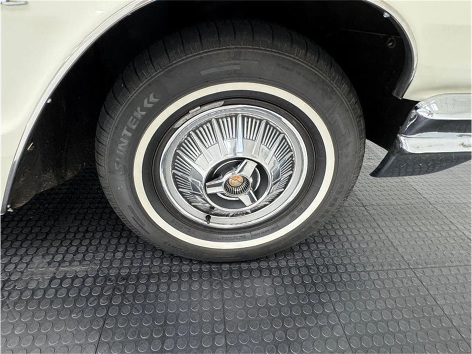 1964 Ford Thunderbird 4th Gen - Image 23 of 31