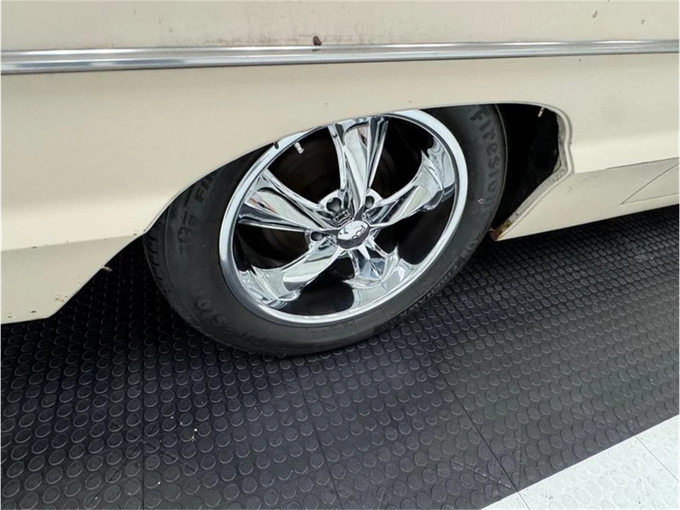 1964 Ford Thunderbird 4th Gen - Image 22 of 31