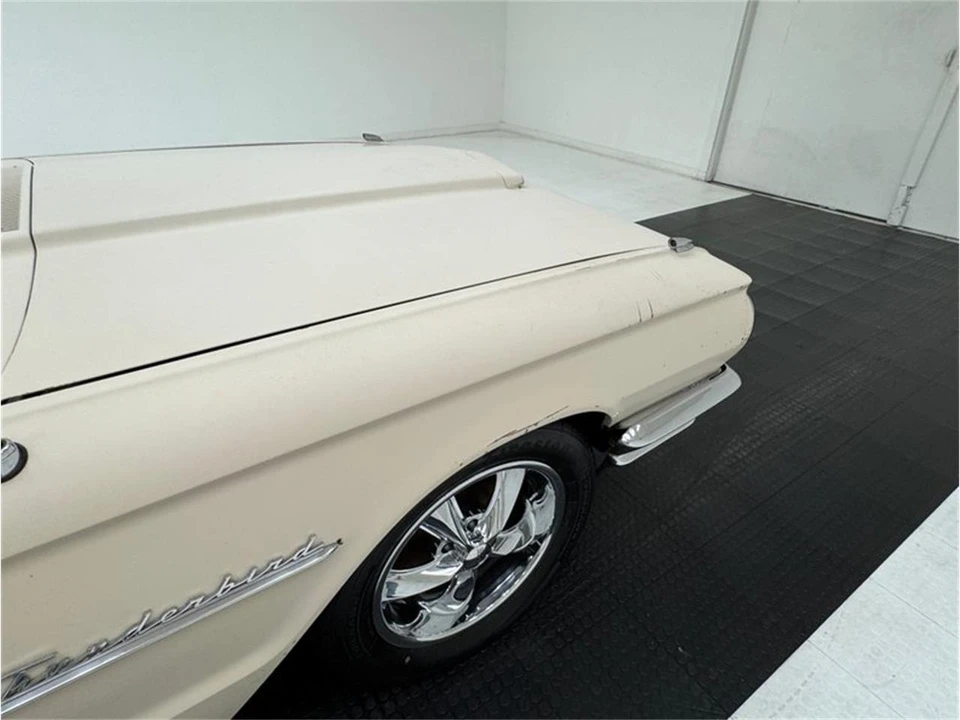 1964 Ford Thunderbird 4th Gen - Image 29 of 31