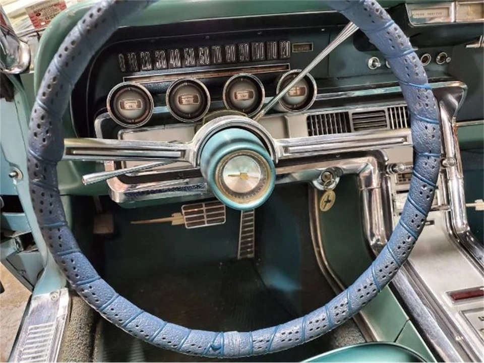 1964 Ford Thunderbird 4th Gen - Image 15 of 30