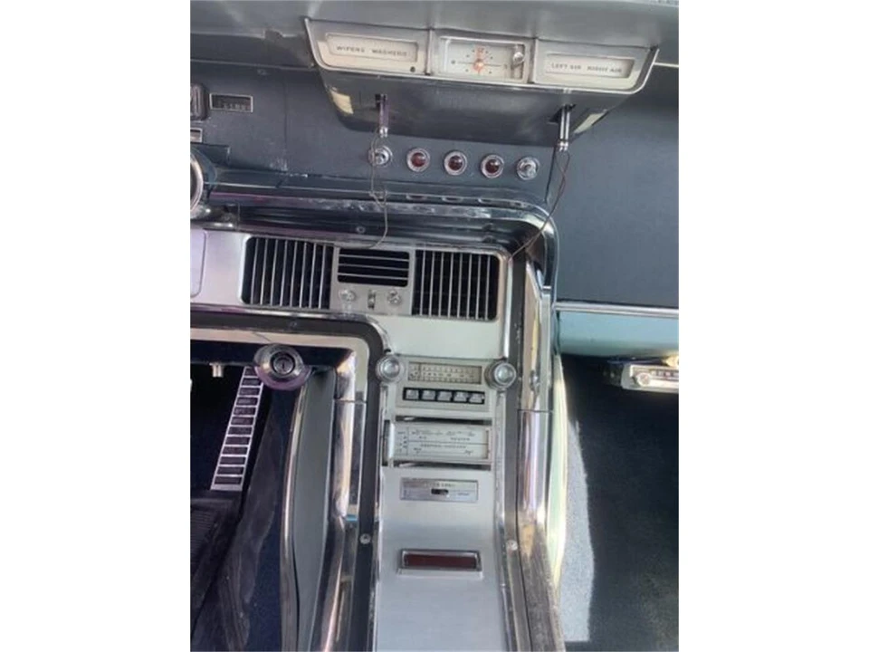 1964 Ford Thunderbird 4th Gen - Image 17 of 18