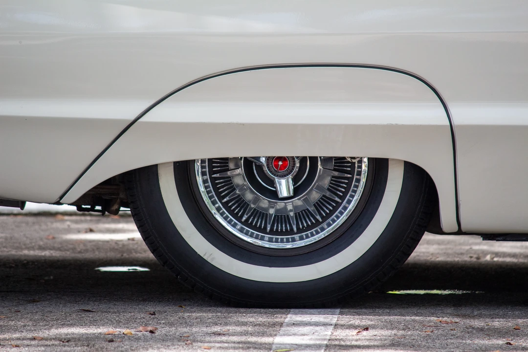 1964 Ford Thunderbird 4th Gen - Image 24 of 31