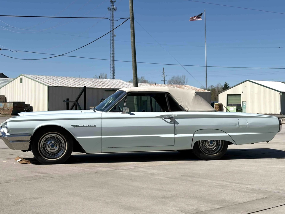 1964 Ford Thunderbird 4th Gen - Image 25 of 31