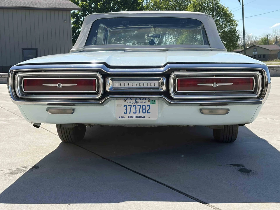 1964 Ford Thunderbird 4th Gen - Image 21 of 31