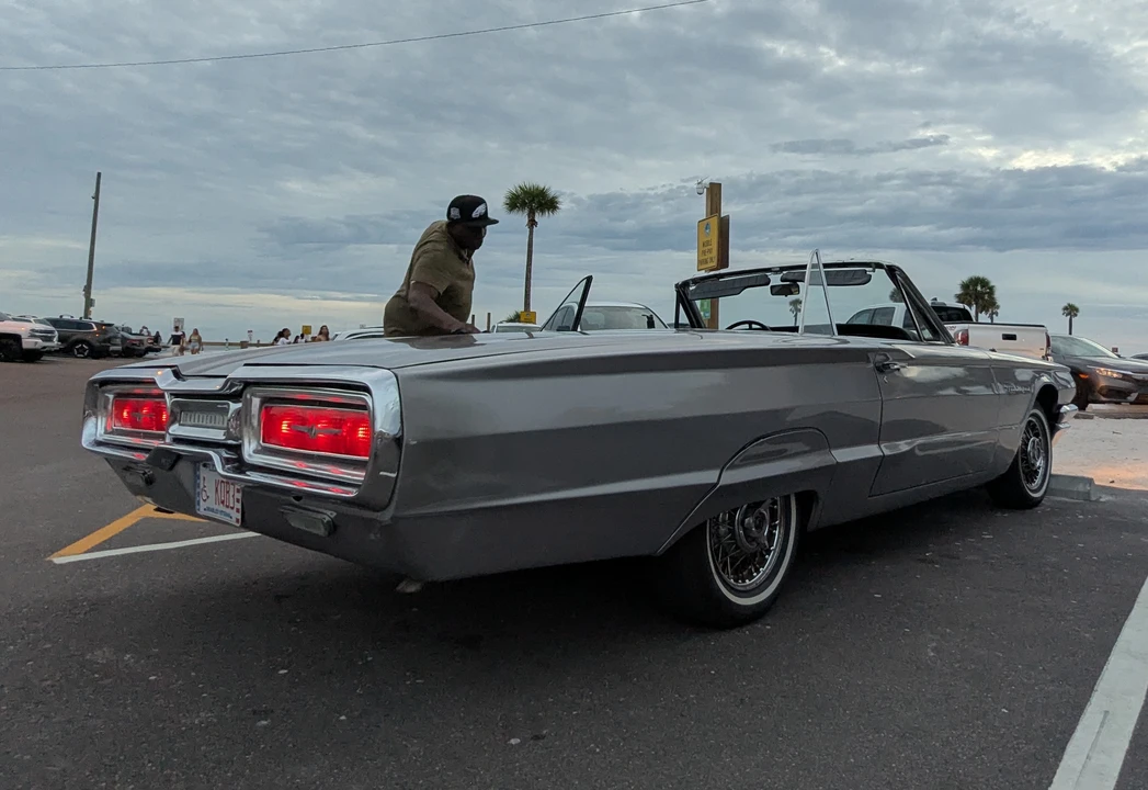 1964 Ford Thunderbird 4th Gen - Image 26 of 31