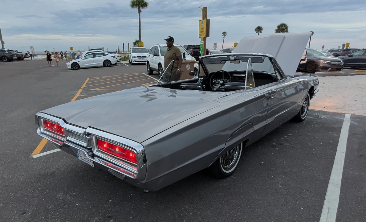 1964 Ford Thunderbird 4th Gen - Image 24 of 31