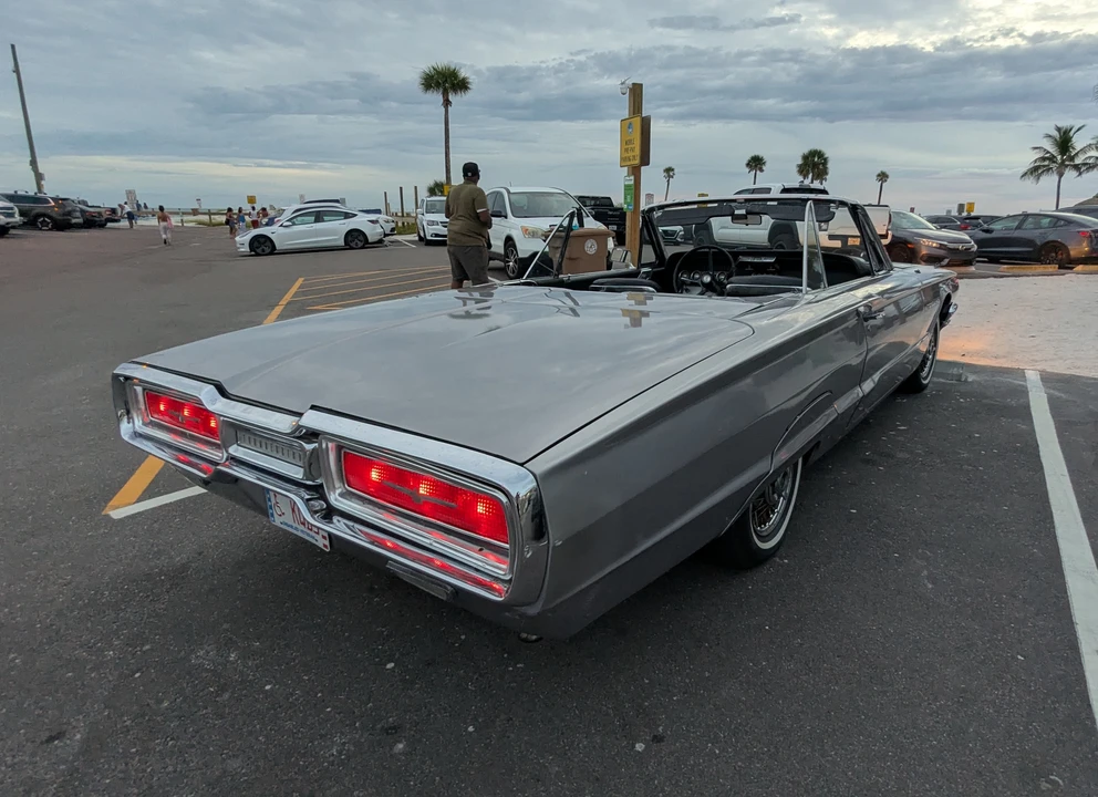1964 Ford Thunderbird 4th Gen - Image 25 of 31