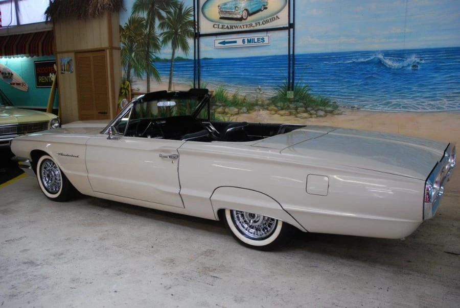1964 Ford Thunderbird 4th Gen - Image 10 of 10