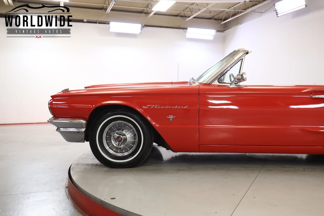 1964 Ford Thunderbird 4th Gen - Image 11 of 12