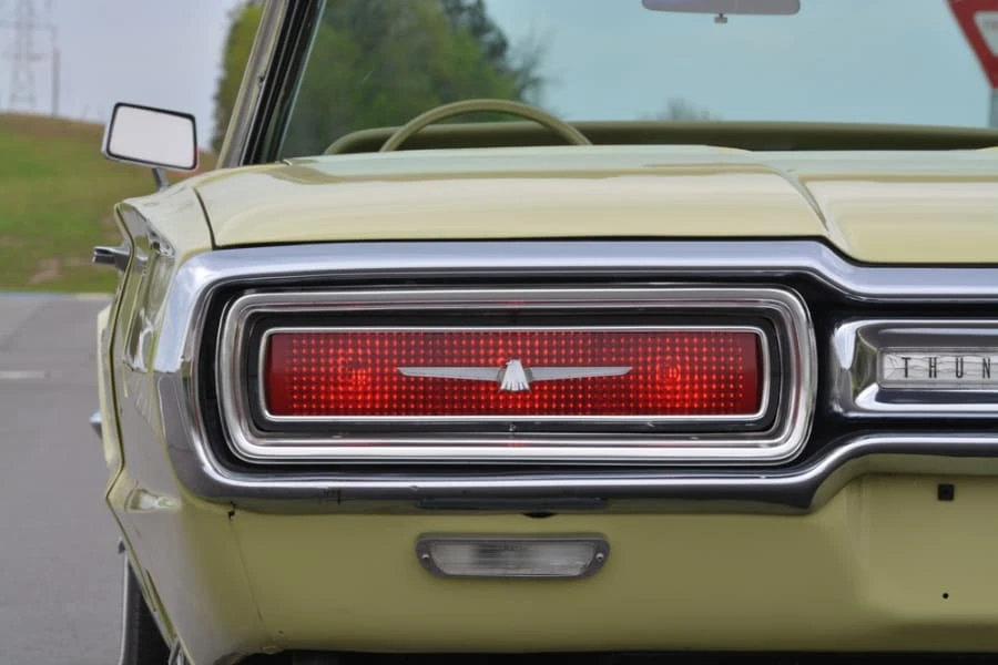 1964 Ford Thunderbird 4th Gen - Image 11 of 12