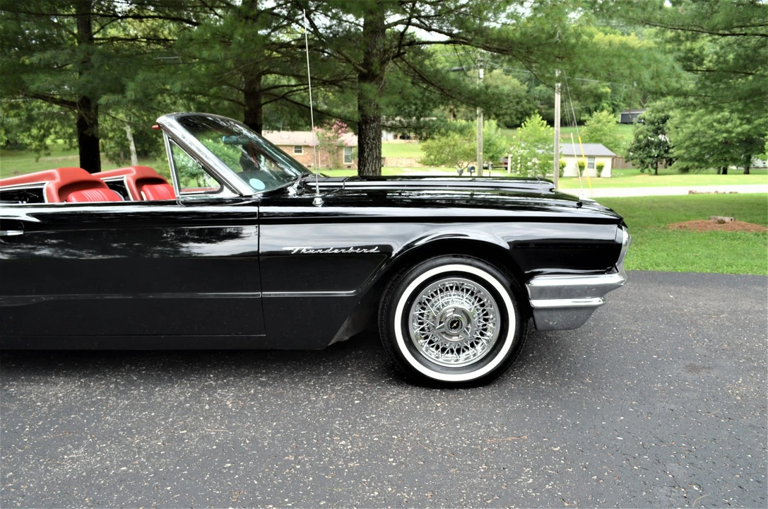 1964 Ford Thunderbird 4th Gen - Image 27 of 31