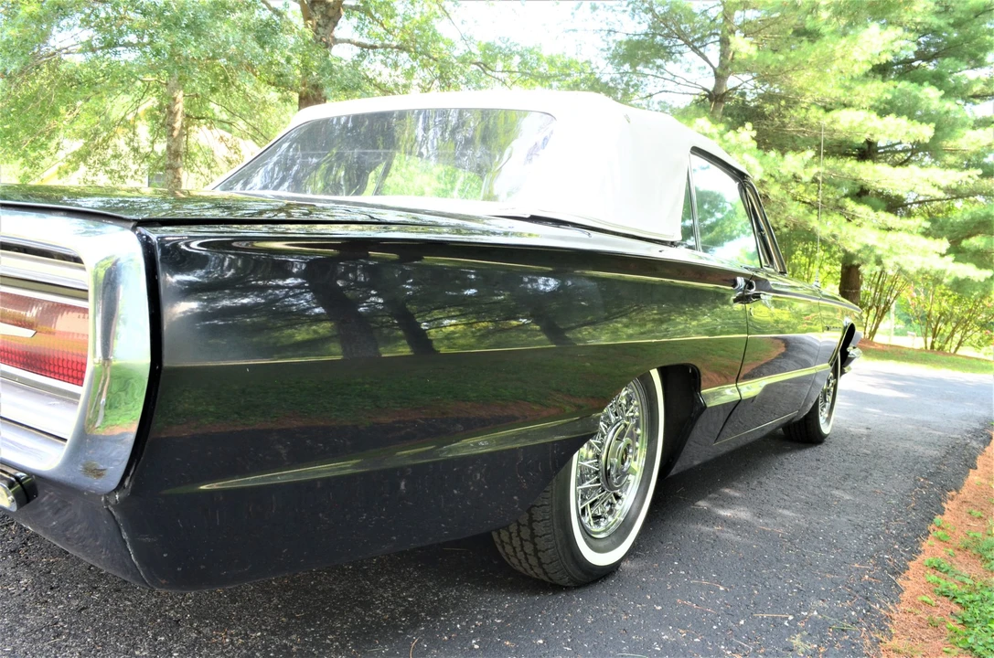 1964 Ford Thunderbird 4th Gen - Image 26 of 31