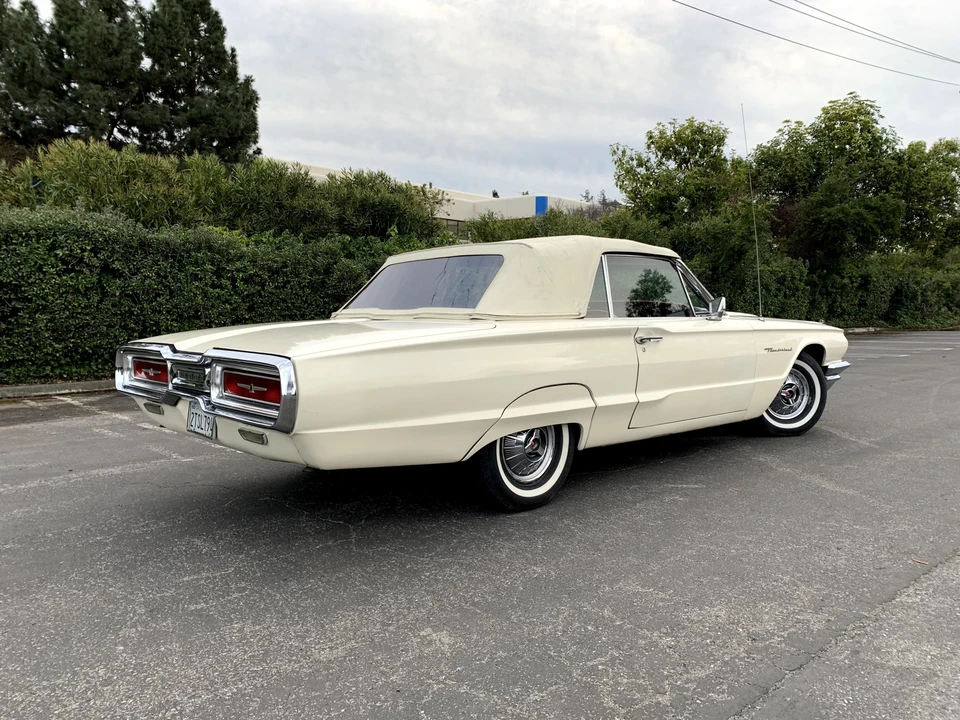 1964 Ford Thunderbird 4th Gen - Image 14 of 31