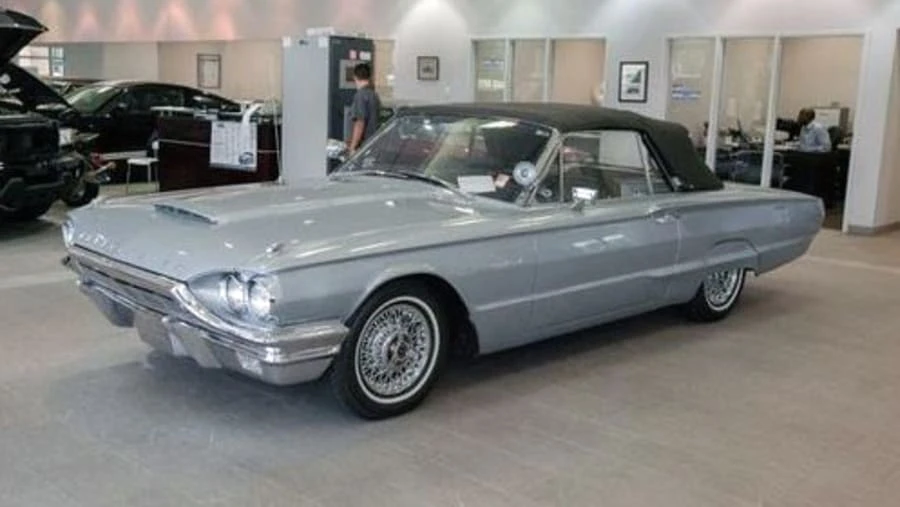 1964 Ford Thunderbird 4th Gen - Image 6 of 6