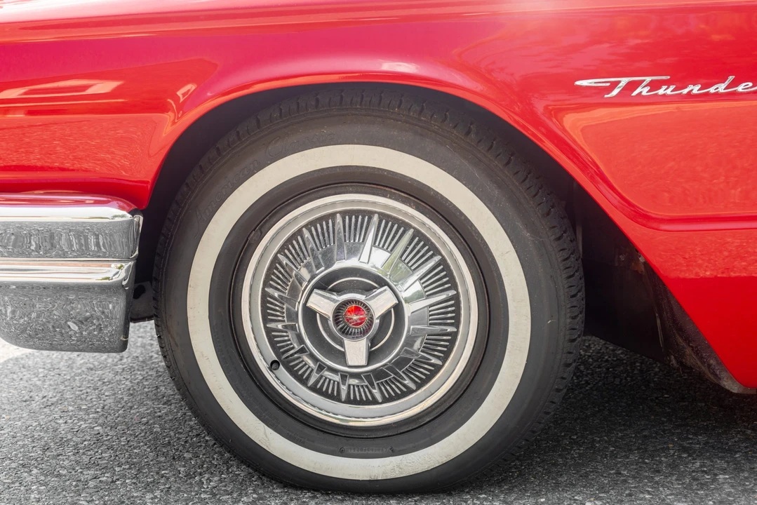 1964 Ford Thunderbird 4th Gen - Image 27 of 31