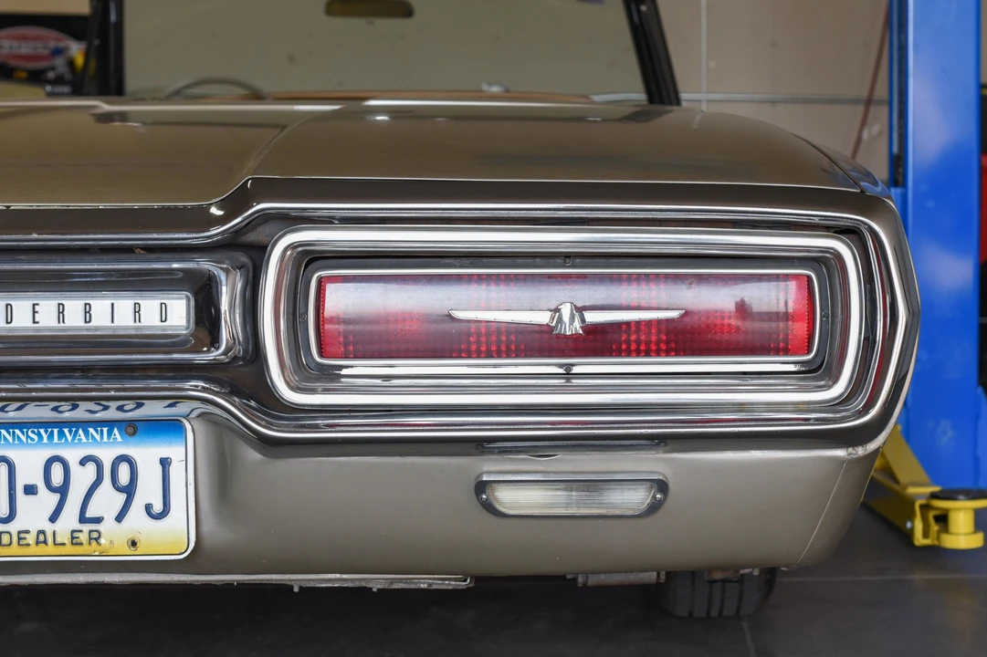 1964 Ford Thunderbird 4th Gen - Image 18 of 31