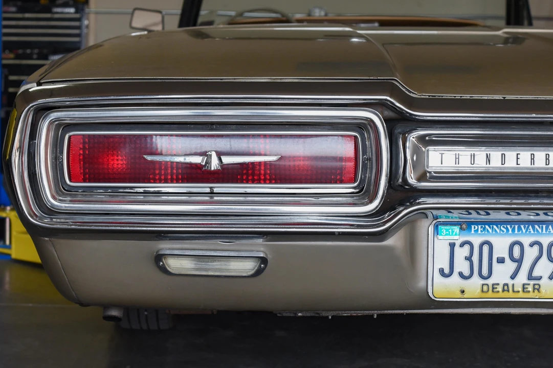 1964 Ford Thunderbird 4th Gen - Image 17 of 31