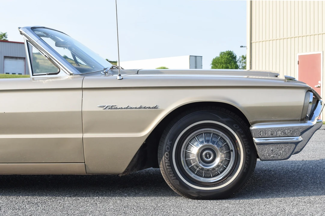 1964 Ford Thunderbird 4th Gen - Image 11 of 31