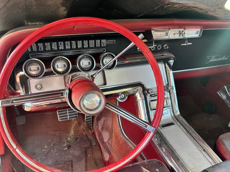 1964 Ford Thunderbird 4th Gen - Image 6 of 8