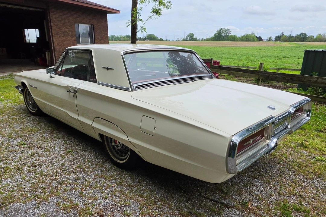 1964 Ford Thunderbird 4th Gen - Image 4 of 31