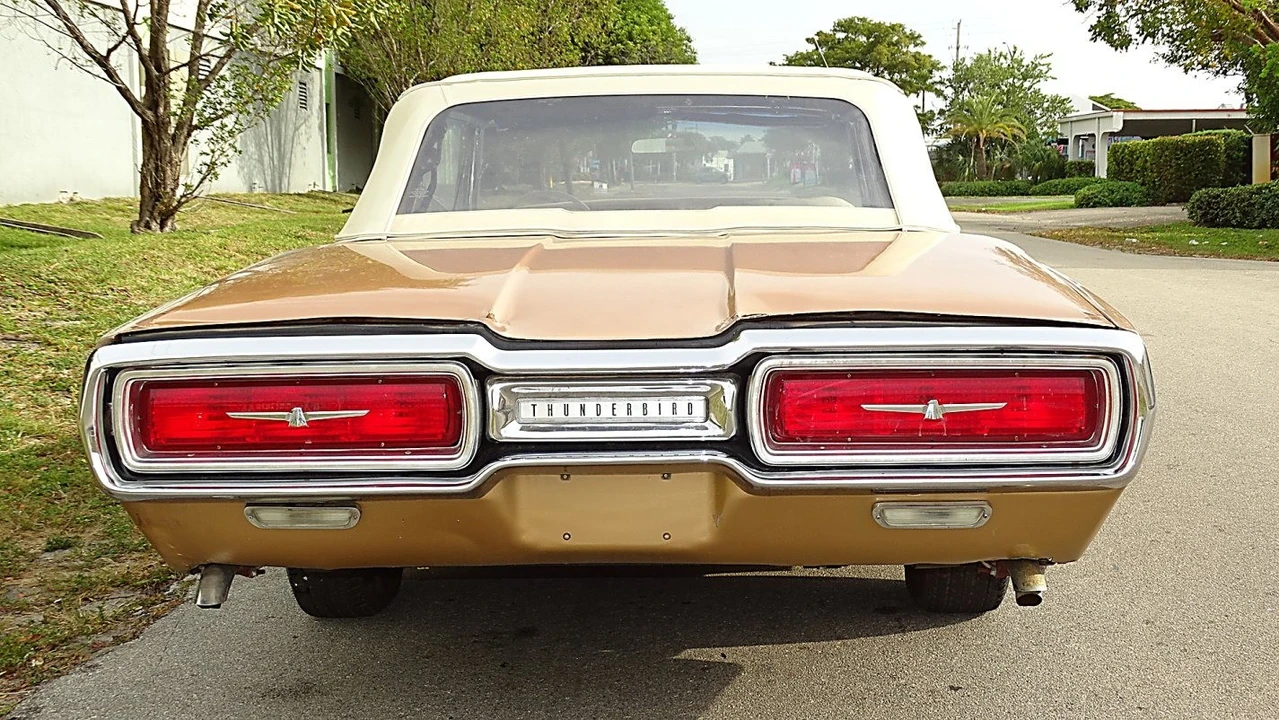 1964 Ford Thunderbird 3rd Gen - Image 10 of 21