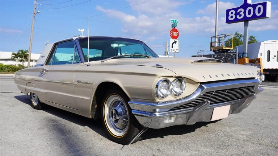 1964 Ford Thunderbird 4th Gen - Image 23 of 31