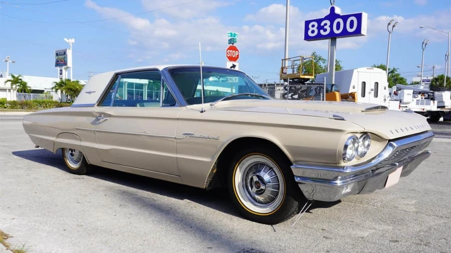 1964 Ford Thunderbird 4th Gen - Image 25 of 31