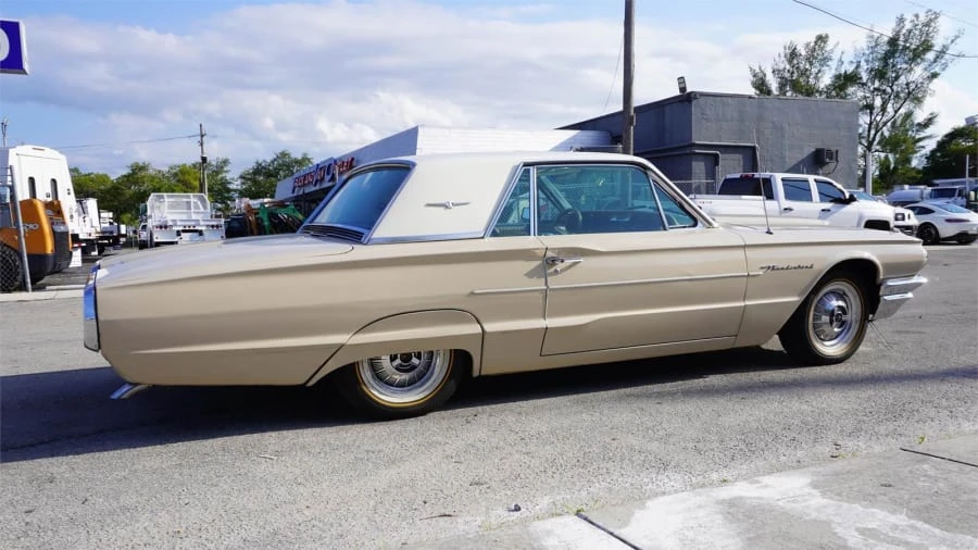 1964 Ford Thunderbird 4th Gen - Image 20 of 31