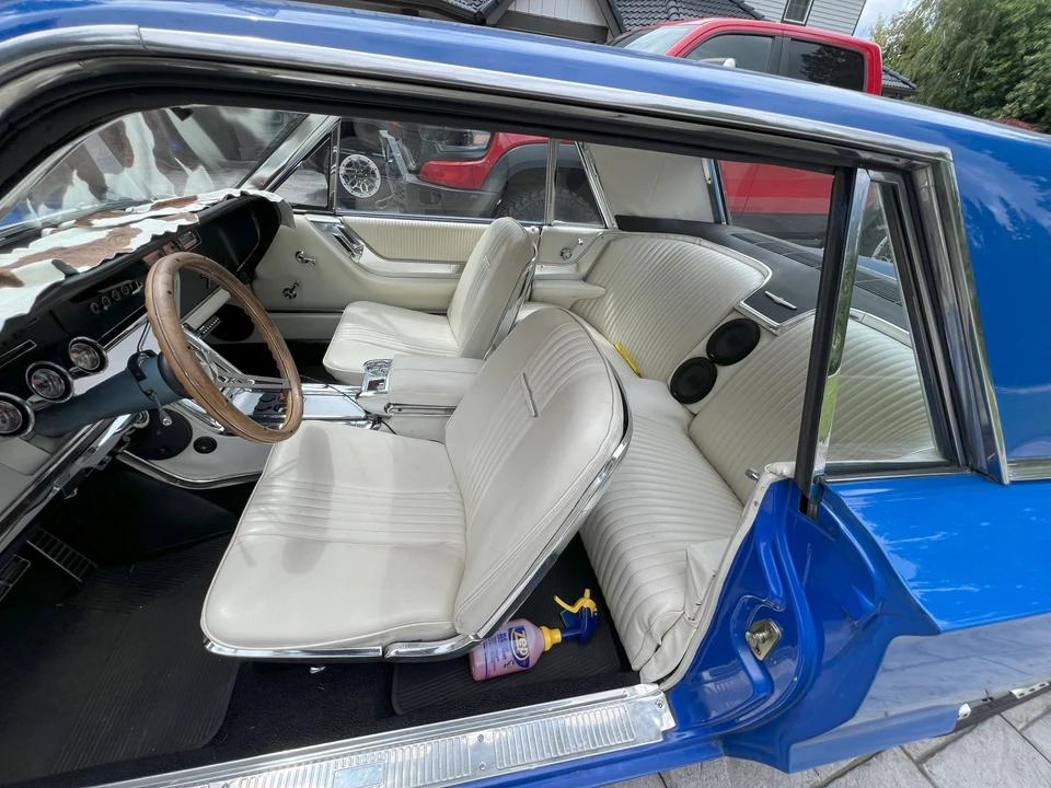 1964 Ford Thunderbird 4th Gen - Image 28 of 31