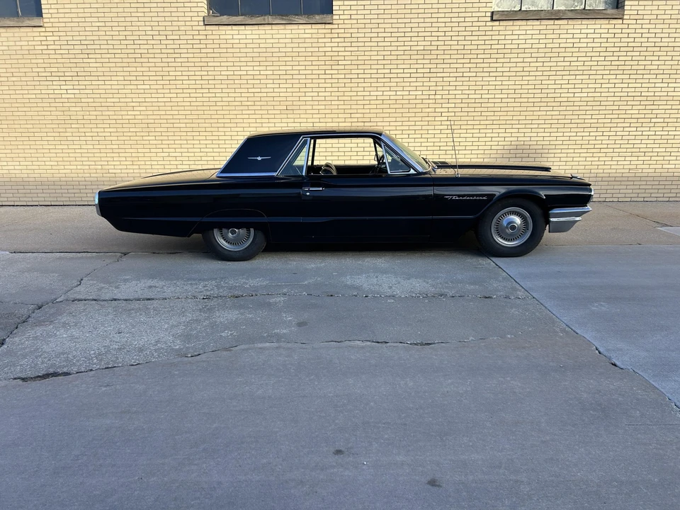 1964 Ford Thunderbird 3rd Gen - Image 17 of 31