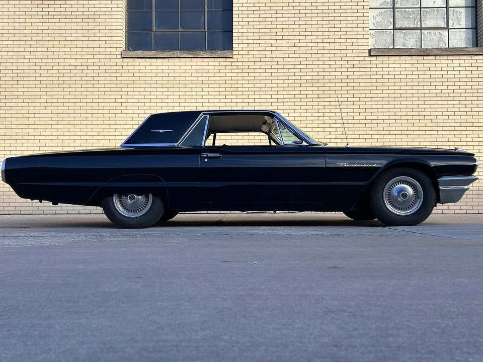 1964 Ford Thunderbird 3rd Gen - Image 12 of 31