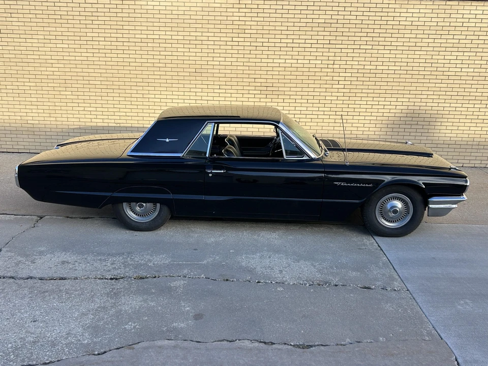 1964 Ford Thunderbird 3rd Gen - Image 11 of 31
