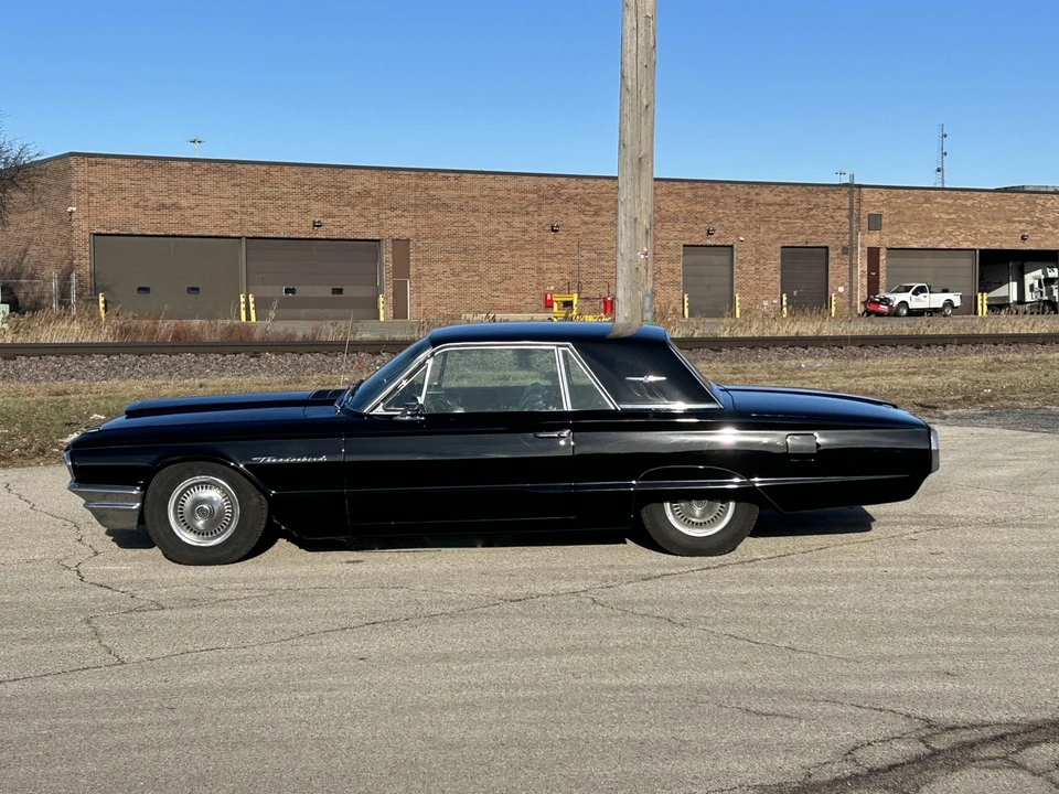 1964 Ford Thunderbird 3rd Gen - Image 26 of 31
