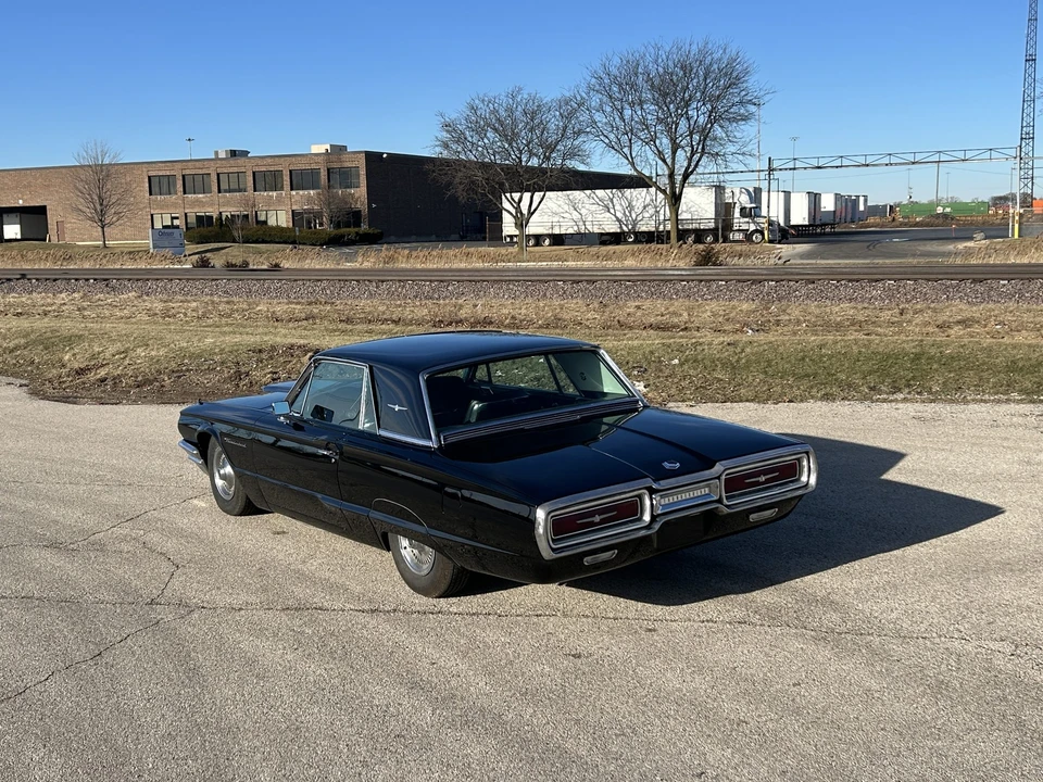 1964 Ford Thunderbird 3rd Gen - Image 28 of 31