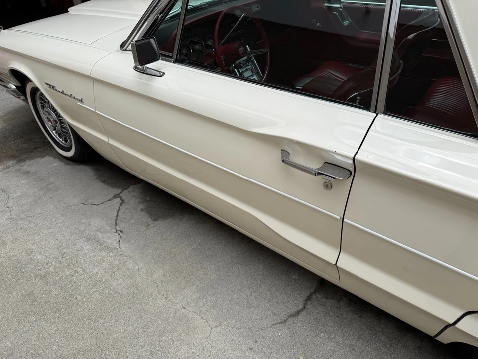 1964 Ford Thunderbird 4th Gen - Image 24 of 31