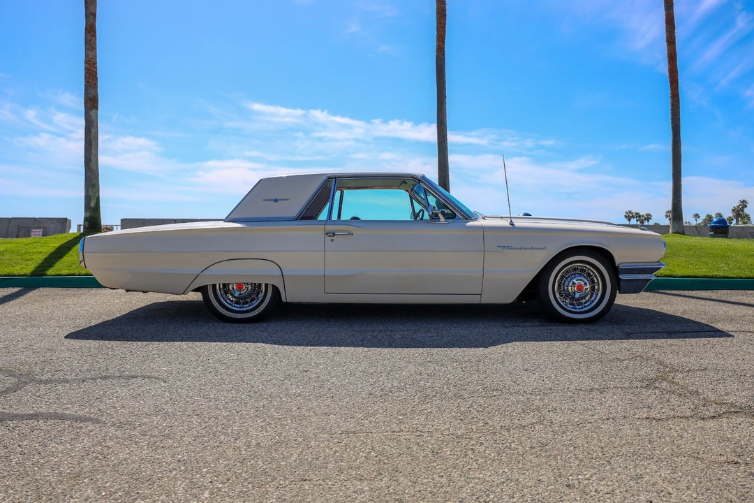 1964 Ford Thunderbird 4th Gen - Image 10 of 31