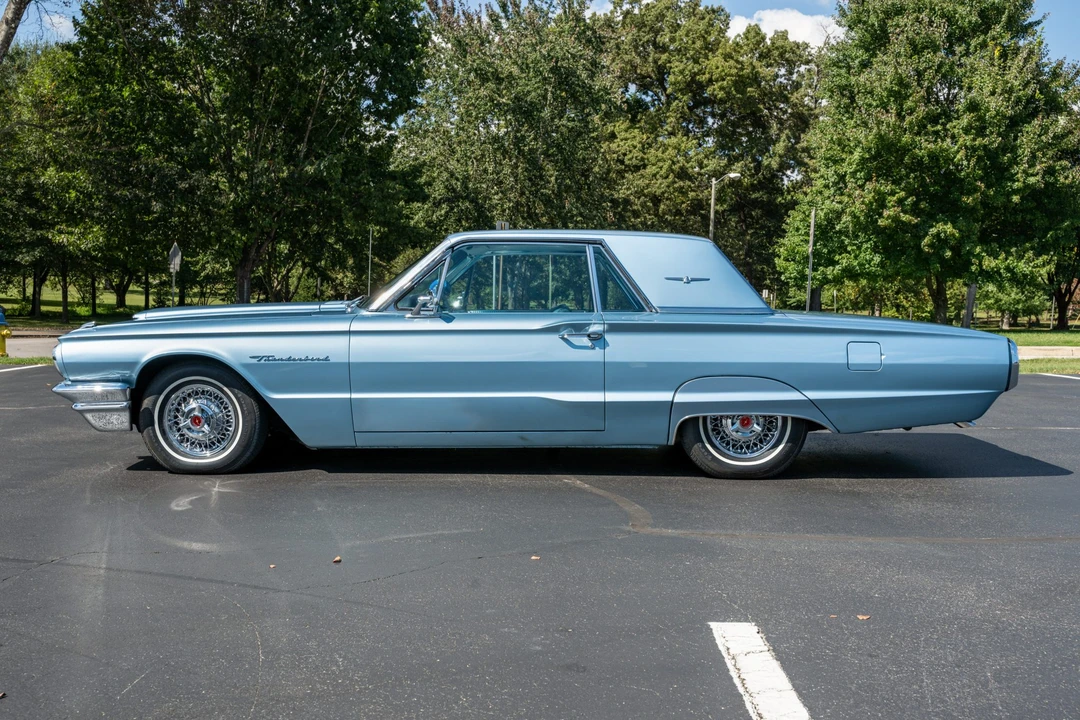 1964 Ford Thunderbird 4th Gen - Image 11 of 31