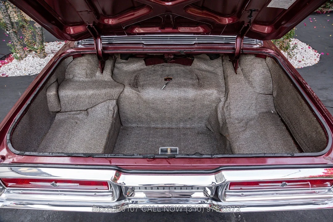 1964 Ford Thunderbird 4th Gen - Image 27 of 31