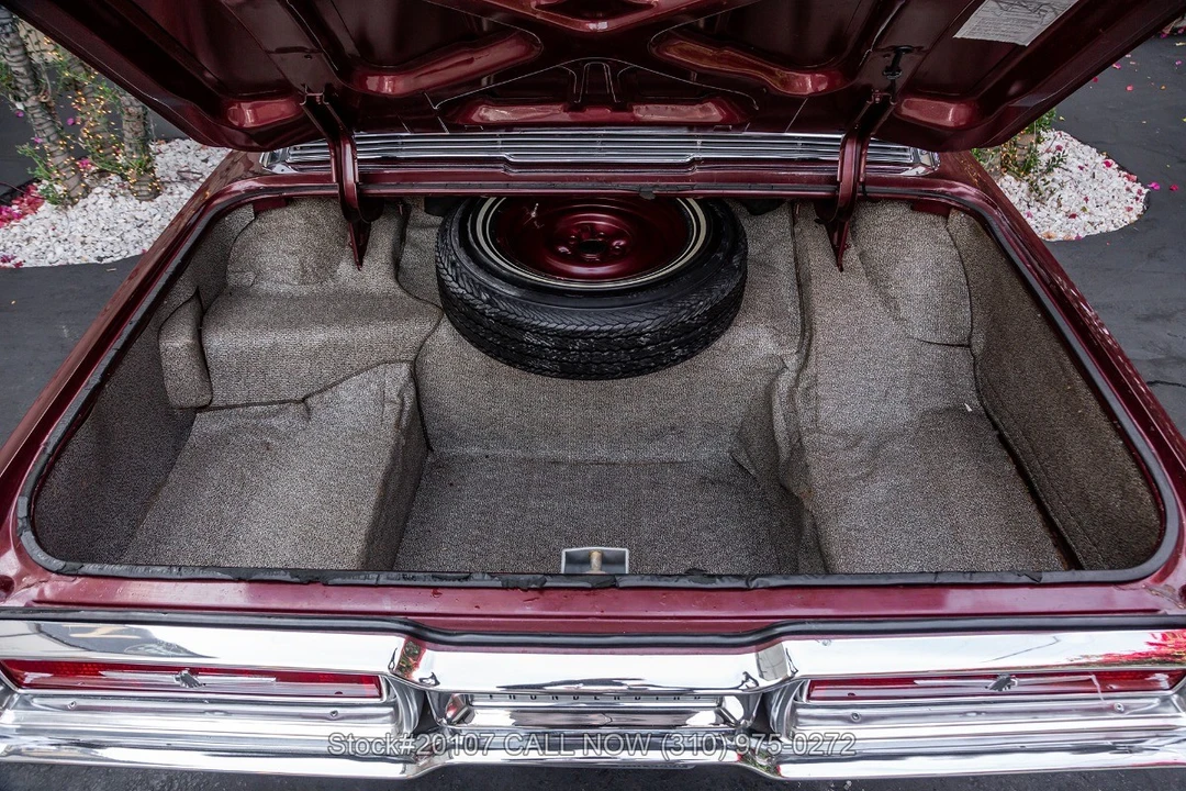 1964 Ford Thunderbird 4th Gen - Image 25 of 31