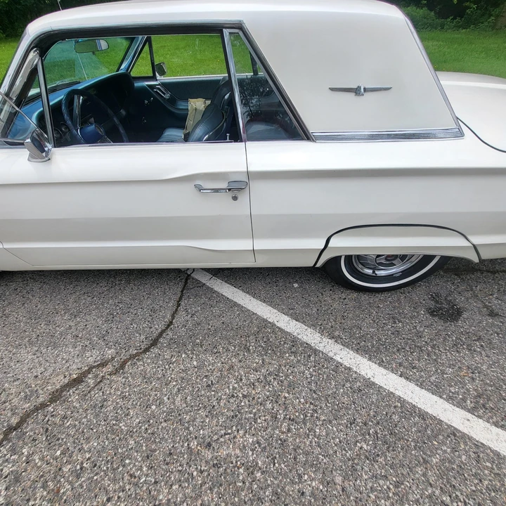 1964 Ford Thunderbird 4th Gen - Image 25 of 31