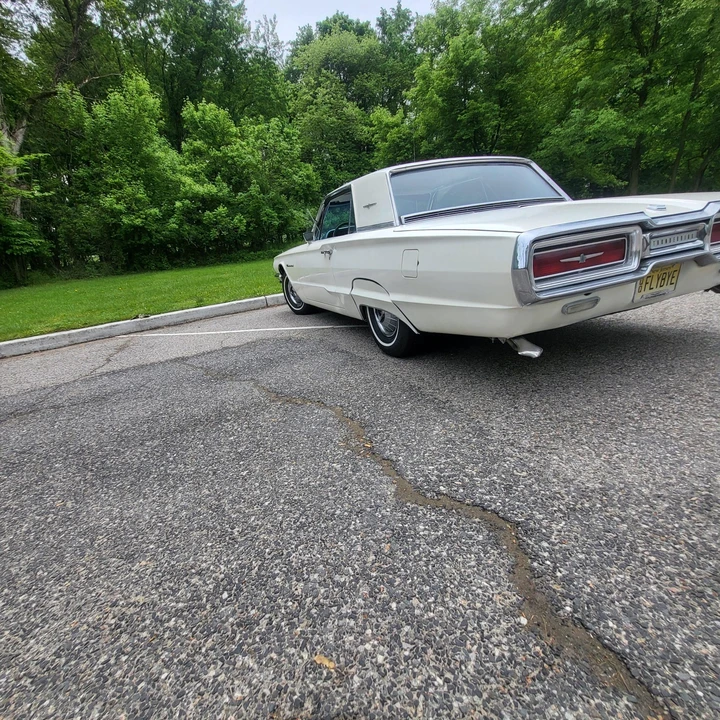 1964 Ford Thunderbird 4th Gen - Image 11 of 31
