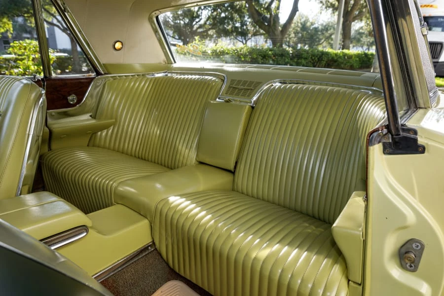 1964 Ford Thunderbird 4th Gen - Image 25 of 31
