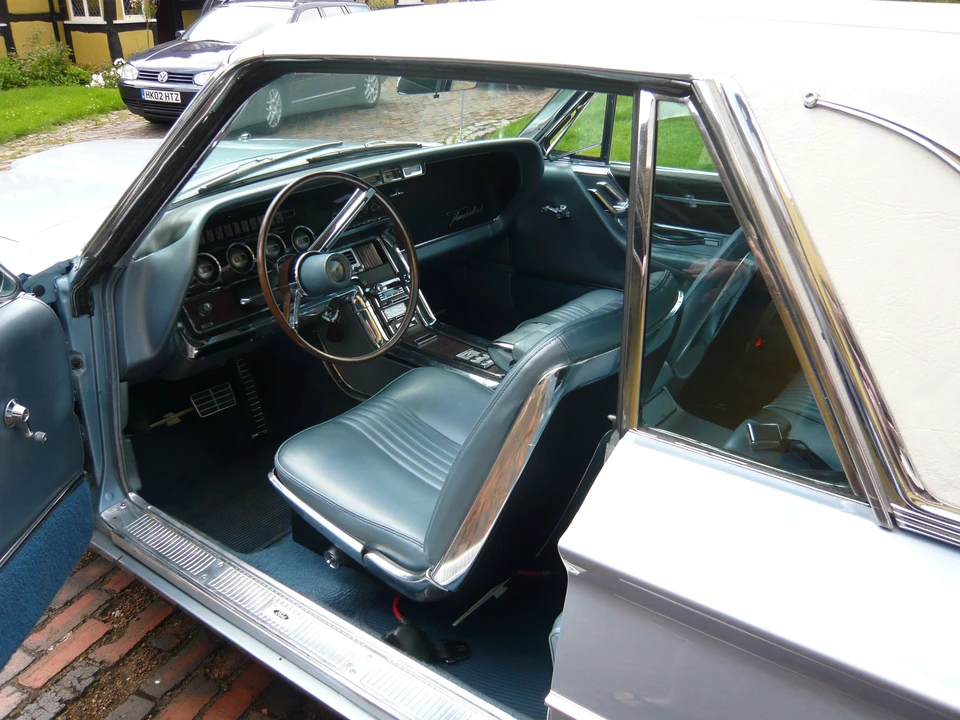 1964 Ford Thunderbird 4th Gen - Image 4 of 4
