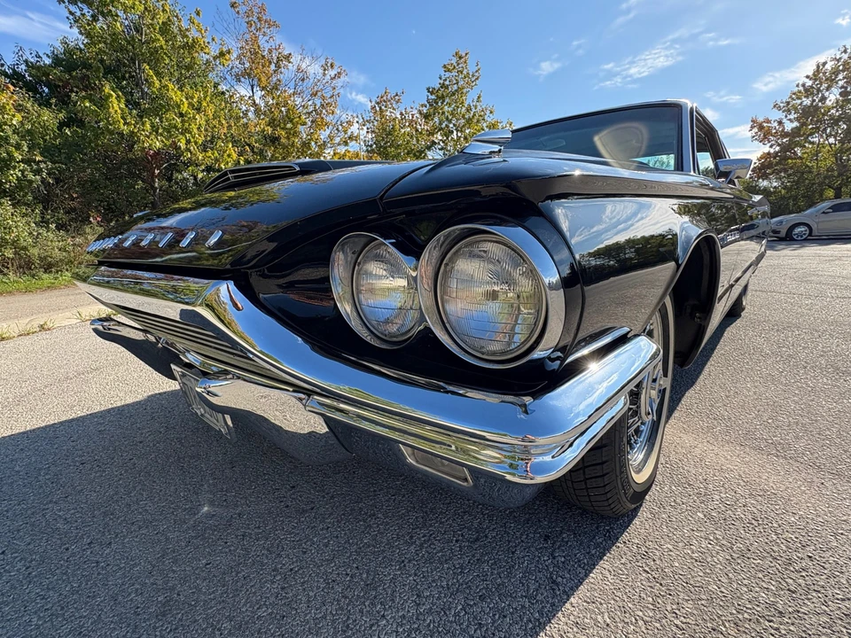 1964 Ford Thunderbird 3rd Gen - Image 2 of 31