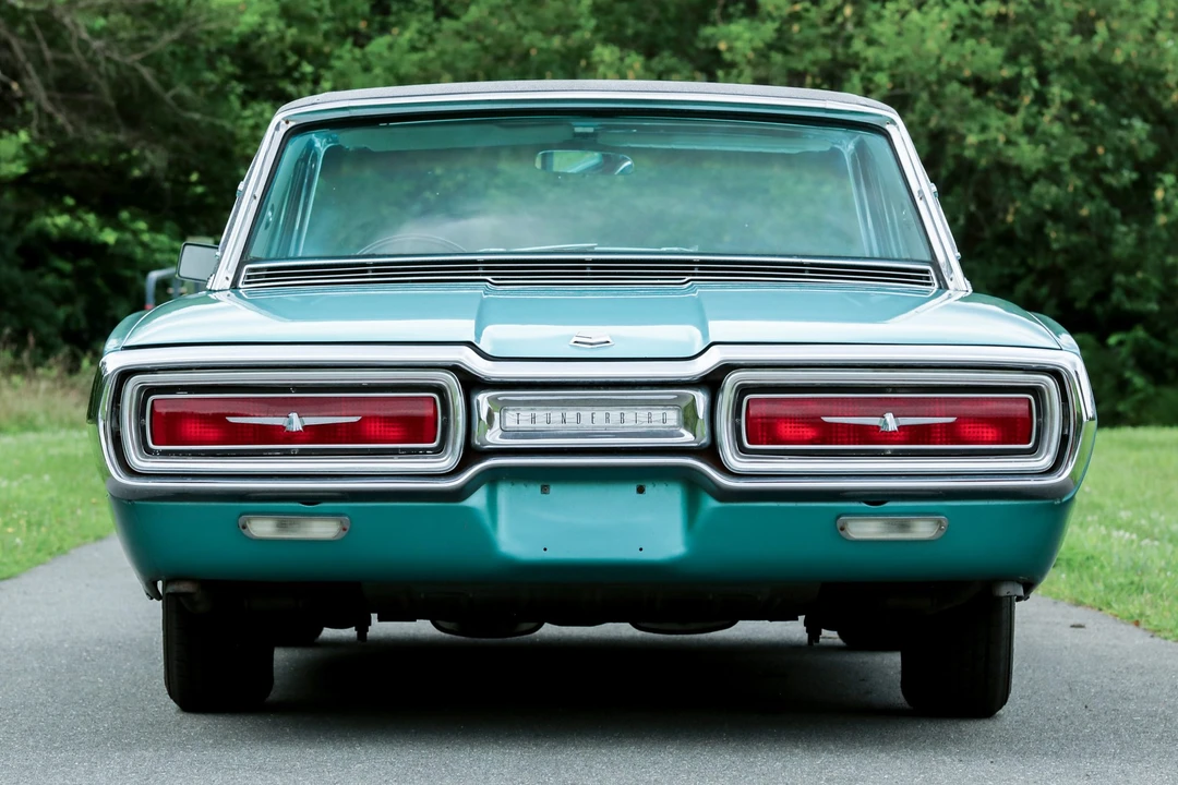 1964 Ford Thunderbird 4th Gen - Image 18 of 31