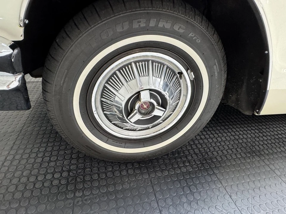 1964 Ford Thunderbird 4th Gen - Image 12 of 31