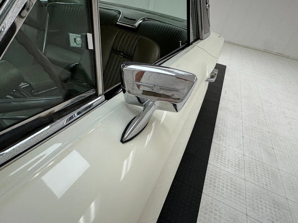 1964 Ford Thunderbird 4th Gen - Image 16 of 31