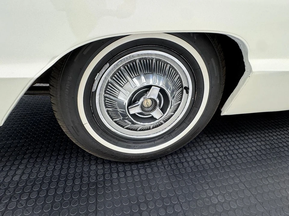 1964 Ford Thunderbird 4th Gen - Image 22 of 31