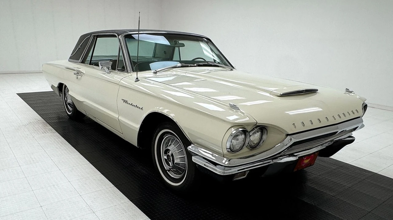 1964 Ford Thunderbird 4th Gen - Image 7 of 31